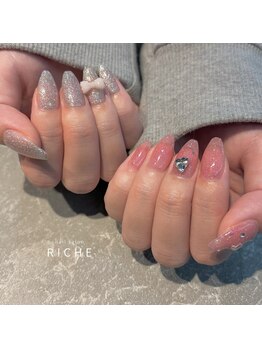 リッシュ(RICHE)/ガーリーラメのアシメネイル