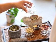 マレーシアセレクション 大阪梅田店(Malaysia selection)の雰囲気（精油やハーブは厳選しマレーシアから直輸入。国内随一の種類。）