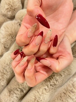 キラキラボルドーネイル