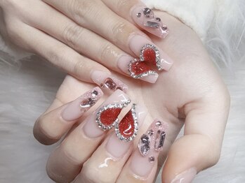 ハートビジューネイル