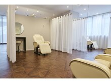 アナスタシア ミアレ 青山店/青山店の施術ブース｜眉毛