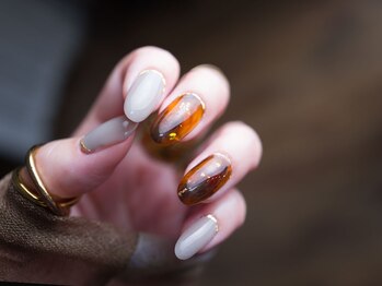 ネイルサロン レボルデ/