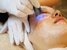 グリッター(GLITTER)/カラー美容液導入