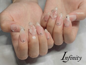 インフィニティ なんば店(Infinity)の写真/《圧倒的モチの良さ&豊富なカラー★》フォルムから拘るからこそモテ可愛いが叶う!みんなの目を引く指先に＊