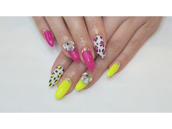 ネイルサロンアンドネイルスクールアートローズ 町田店(Art Rose)/アシメトリーアニマルネイル