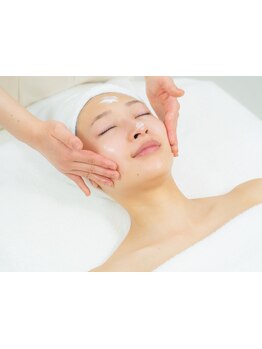 ホウレイ線・たるみ改善！予防ケア