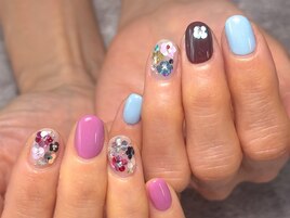 キラキラホログラムお花ネイル