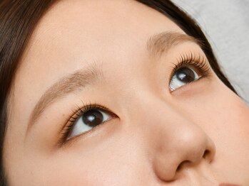 エースヘアー(ACE HAIR)の写真/個室でゆったり贅沢時間!マンツーマンの貸切プライベートサロンでまつげパーマとHBLを堪能◎
