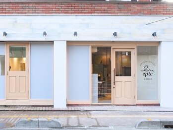 エピックベース(epic bace)の写真/★ドリンク無料★併設カフェの本格派ドリンクを楽しみながらネイル♪爪に優しいケア×ハイセンスなデザイン