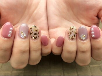 プラハネイル(+HER 美甲)/レオパード×シアーカラー