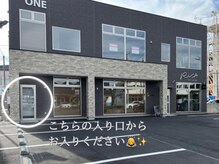 リシアネイル 高崎緑町店(Recia Nail)の雰囲気（店前8台駐車場有※ネイル入り口建物正面左側）