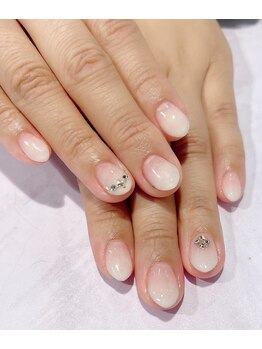 乳白色グラデーション