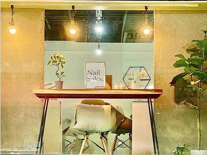 カーティシー(COURTESY)の写真