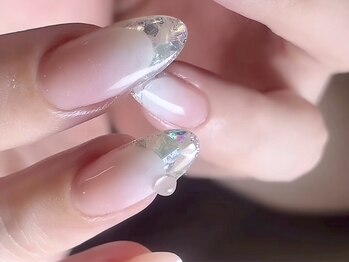 エムディーエーネイル(M.D.A NAiL)/キラキラクリア風フレンチ