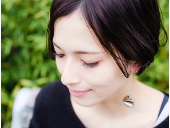 アネラ(ANELA)の写真/《23時営業》【アイシャンプー付LEDエクステ140本】汗/水/オイルでも取れにくいモチでイベント前にも◎