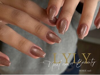リリー ホリエネイル(LYLY HORIE nail)の写真/大人気☆"マグネットフラッシュ"デザインで周りと差がつく可愛さ♪カラーも豊富◎