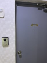 ティースリー(T3)/エレベーターで8階まで