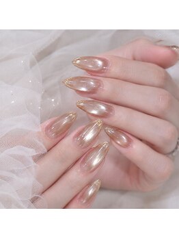 アイネイルズ 鶴橋店(I.NAILS)の写真/上品なオフィスネイルのサンプルを多数ご用意♪1時間ちょっとのスピーディーな施術で好評◎落ち着いた店内