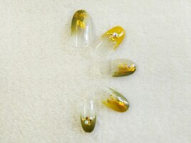 華やかなジェルネイル☆