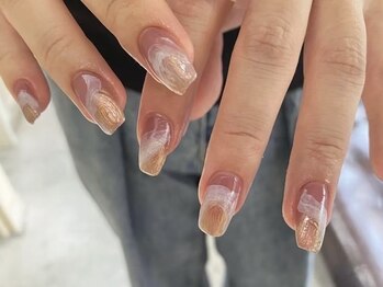 スエ 池袋(sue)の写真/艶感×キレイめニュアンスネイルが人気♪*.定額ニュアンス～個性派まで豊富なデザイン｜パラジェル取扱い＊