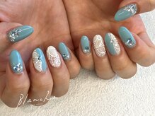 ブランシュ(BLANCHE)/花レースネイル