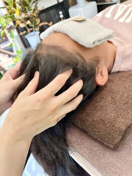 アロハス フォーアールサロン 糸島(ALOHAS 4Rsalon)の写真/新感覚ヘッドマッサージで脳疲労を解消☆頭・顔・首・肩・デコルテまでのケアで、小顔効果にも期待◎