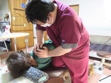 オフィスきゅあ 末広店/肩周りをじっくり揉みほぐし