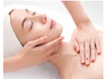 ナチュール(NaTuRu)/フェイシャルケアで顔スッキリ!!