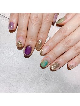 アティックネイルアトリエ(attic nail atelier)/アシメネイル★