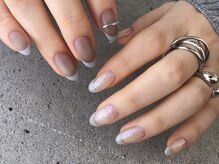 ヴィヴィアン ネイル(Vivian nail)/大人フレンチネイル