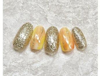 ネイルサロン ロゼプリュム/ひまわりとフラッシュネイル