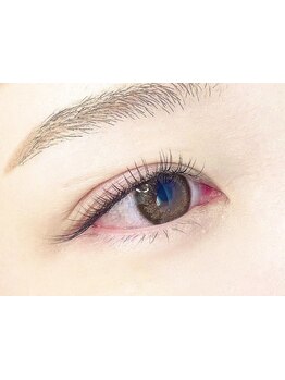 ナチュラル上品な目元にしたい