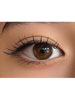 ナチュラル上品な目元にしたい