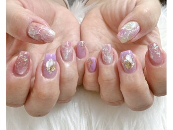 ネイルサロン ラグジェ(Nailsalon LUXE)の写真/丁寧なケアで口コミ高評価◎大理石風デザインもピンクカラーで春らしく！【写真:定額ジェルLUXE8000¥8800】