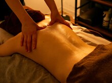 マシェリ(ma cherie)/肩・背中のオイルトリートメント