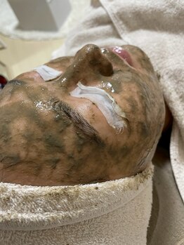 グロウ バイ フェイシャルデザイン アンド アイ(GROW)の写真/【諦めかけていた毛穴に】リアボーテハーブで“本気の肌質改善”始めませんか？今こそ変えるタイミングです