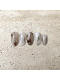 PG008608246