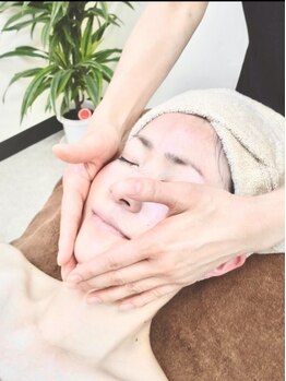 ホウレイ線・たるみ改善！予防ケア