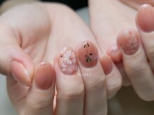 ミンスネイル(Mins Nail)/上品ネイル
