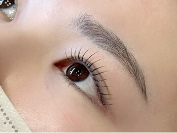 グリーグリー 松山久米店(Gleeglee)の写真/眉が変わると、顔が変わる。プロの似合わせ眉で、垢抜けた第一印象へ。