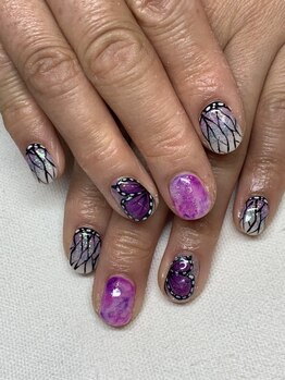 リリフリー(riri Free)/胡蝶ネイル