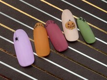 ターラ(Tara)/ハロウィンネイル 手描きアート