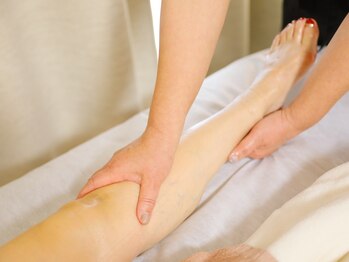 ティダ リラックス ビューティー ルーム(Tida Relax Beauty Room)の写真/ご新規70分5900円～★一人一人に合わせたオールハンド施術でリンパを流し、溜まった老廃物の排出を促進！