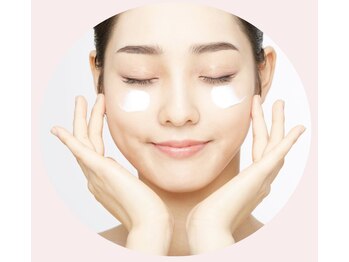 サロン ド ボヌールの写真/ホットペッパー限定♪夏の美白集中ケア。 4回 ¥12,000(2ヶ月集中)
夏前に角質ケアして美肌に!