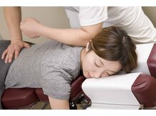 新宿西口カイロプラクティック/【施術の流れ】首・肩のケア