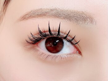 マティエ 薬院店(Matie)の写真/旬の可愛いデザインも叶う！夏オススメ限定価格◎持ちも良いLEDマツエク￥5990☆理想の目元に導く☆