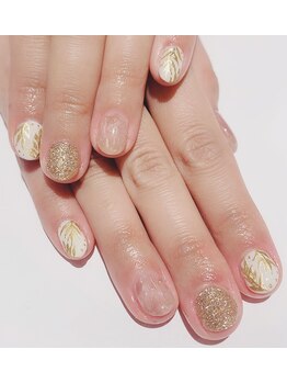 カラン 焼津店(CALIN)/きれいめボタニカルネイル