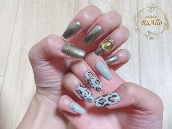 ルアロ(RuAllo)/アシメネイル持ち込みデザイン