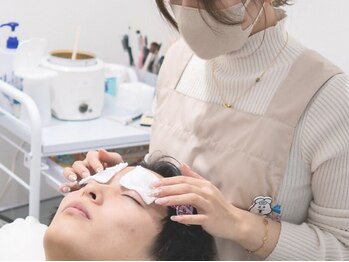アディクト 横浜店(ADDICT)の写真/"メンズ専門"の眉毛サロンで驚きのメンズ美眉体験！色気アガりすぎ注意◎[横浜/眉毛/眉毛サロン]