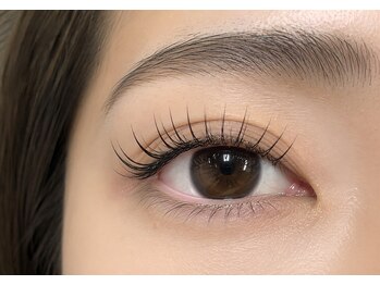 ウィロー 武蔵小杉(Willow)の写真/最新LEDマツエク！ 【LEDグルー】で今までにない持続力を実現！汗や水にも強く美しさ長持ち
